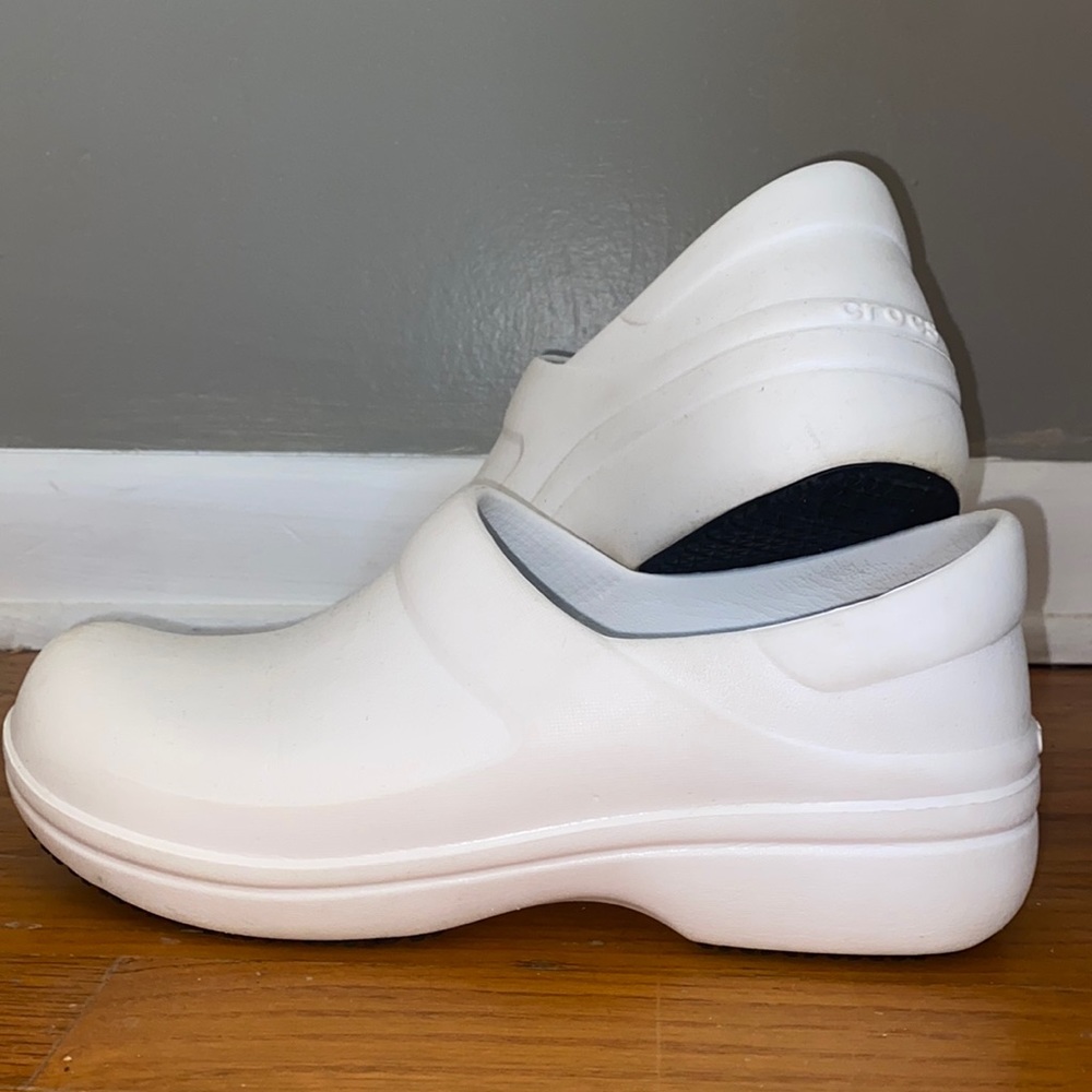 Crocs Women's Neria Pro II Work Shoes White
Size 8